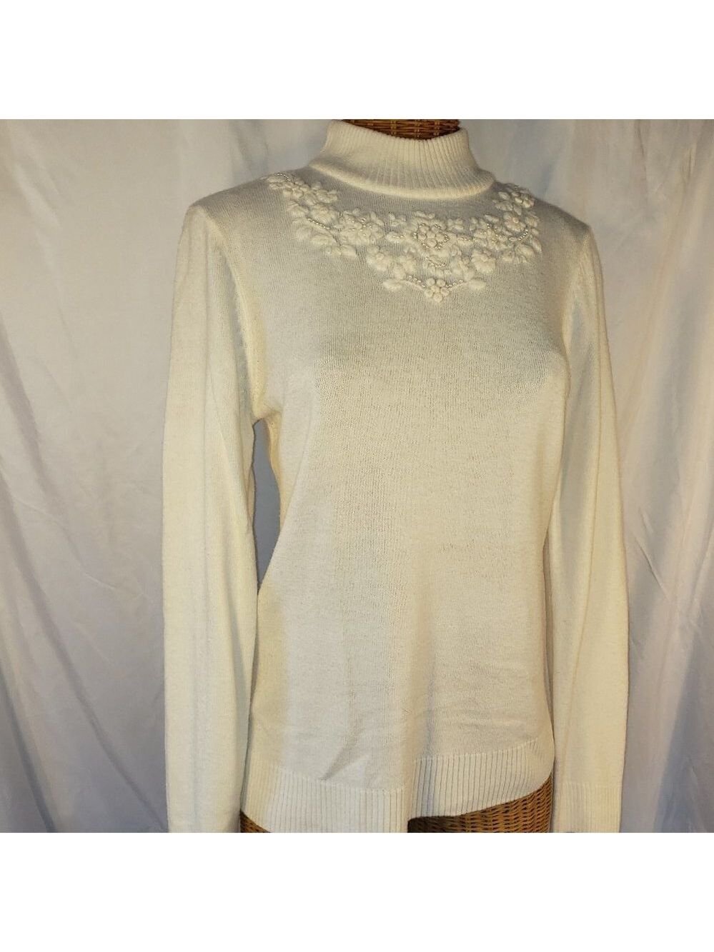 Ladies TRADITION Turtleneck Sweater w/Floral Embroidery and Beaded Bodice - S